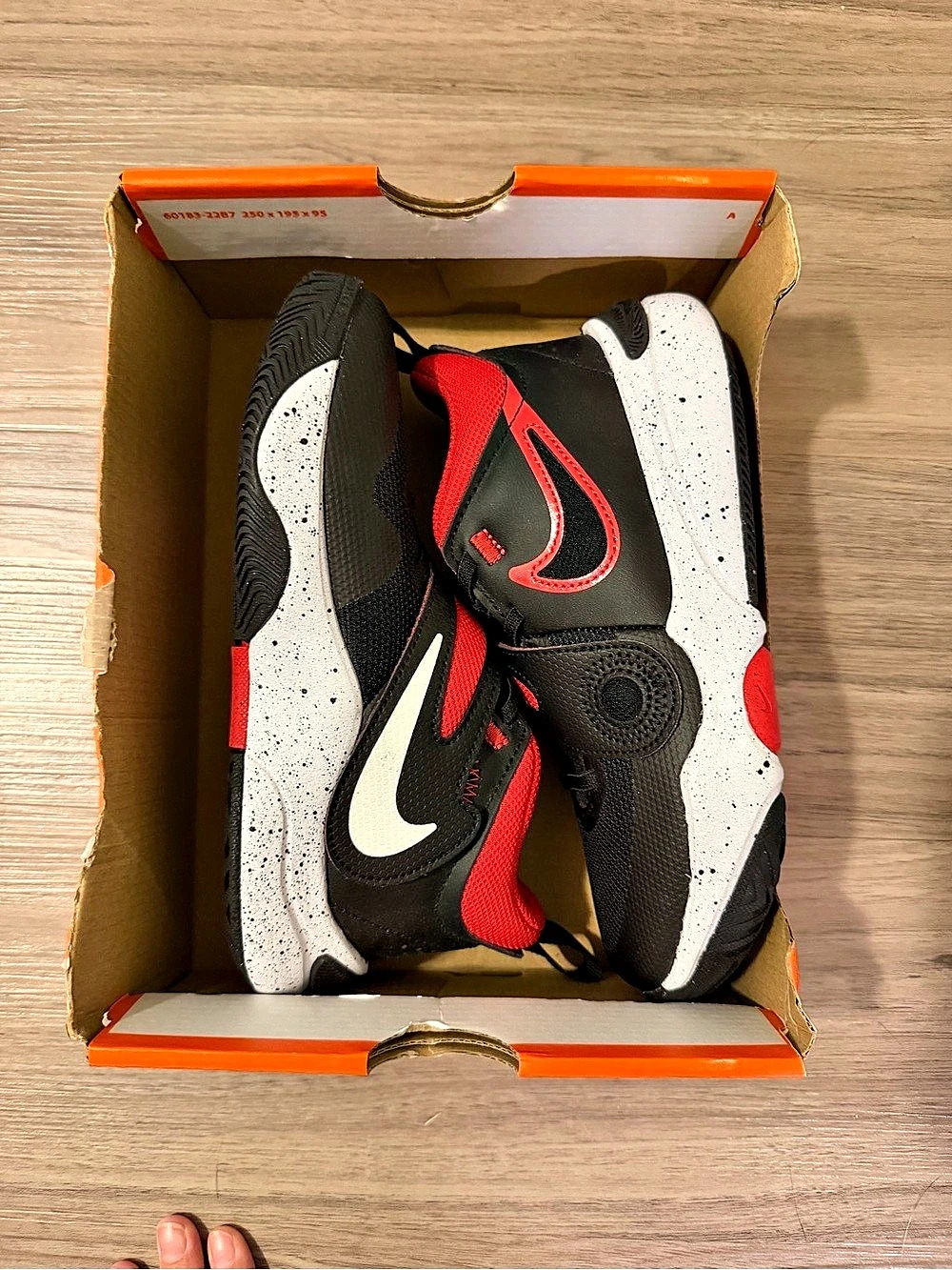 Nike Team Hustle D 11 Kids Sneakers Black & Red US 1.5 Brand New